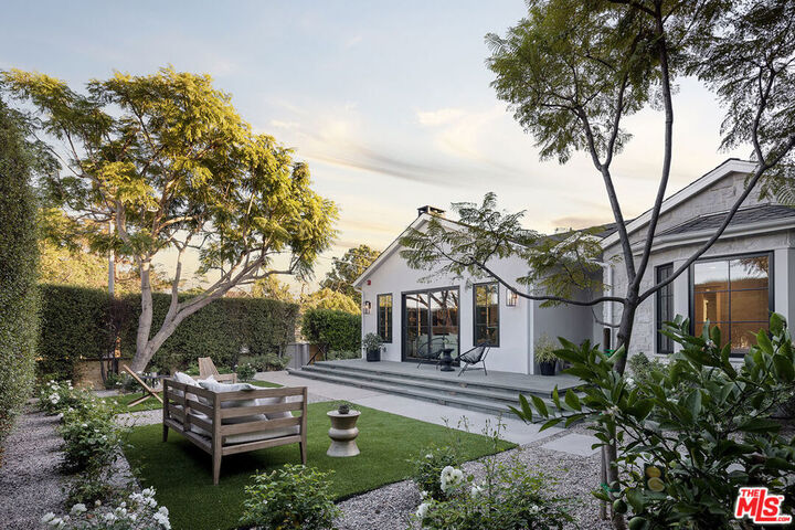 2515 Marguerita Avenue  Santa Monica CA 90402 photo