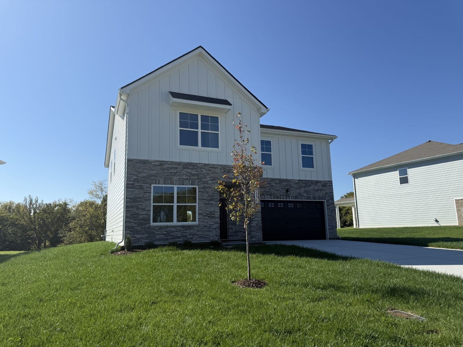 Property Photo:  114 Dahlia Dr  TN 37086