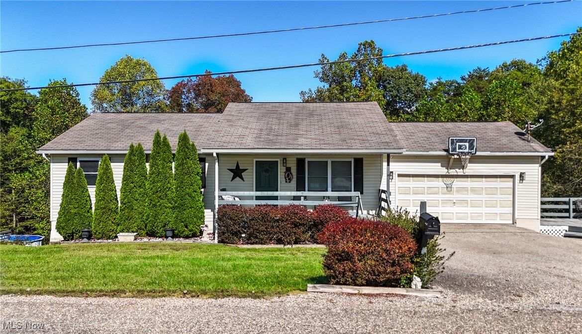 Property Photo:  116 Pineview Drive  OH 45750 