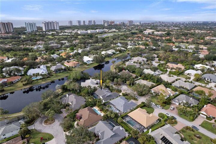 Property Photo:  708 Turkey Oak Ln  FL 34108 