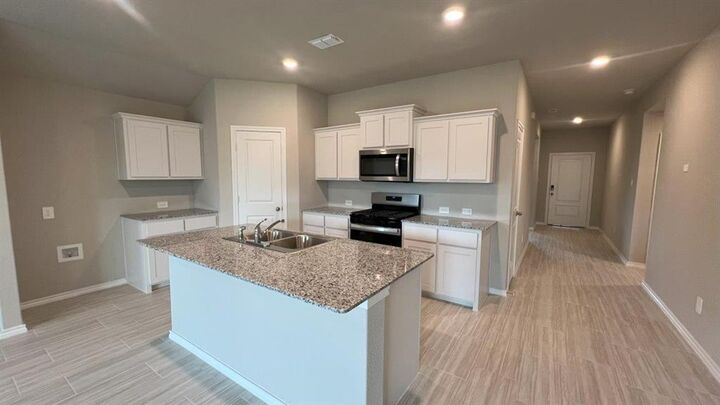 Property Photo:  8500 Hollymead Lane  TX 76131 