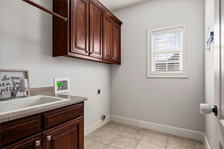 Property Photo:  1104 Edinburgh Avenue  AR 72713 