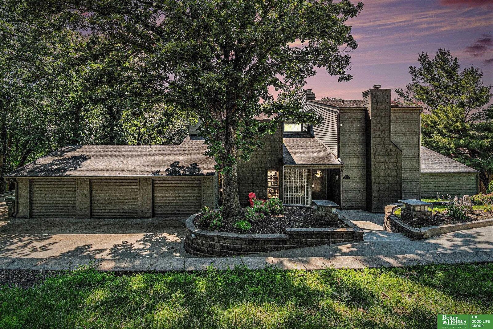 Property Photo:  21811 Hillandale Drive  NE 68022 