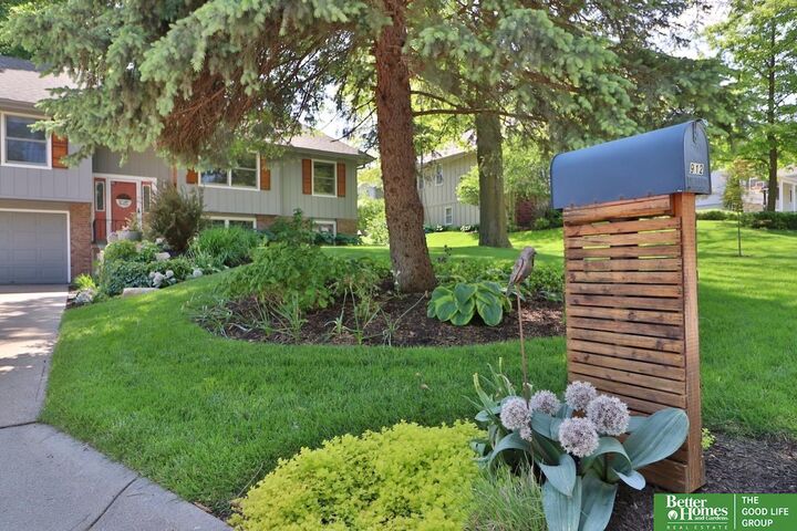 Property Photo:  912 S 130th Street  NE 68154 