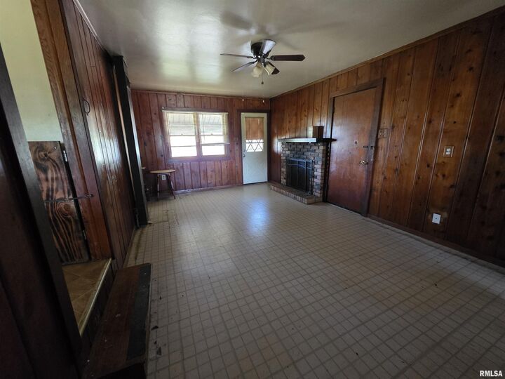 Property Photo:  1712 N Stevens Avenue  IL 62526 