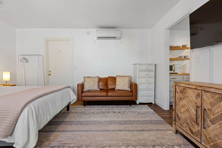 Property Photo:  290 Commercial Street 2A  MA 02657 