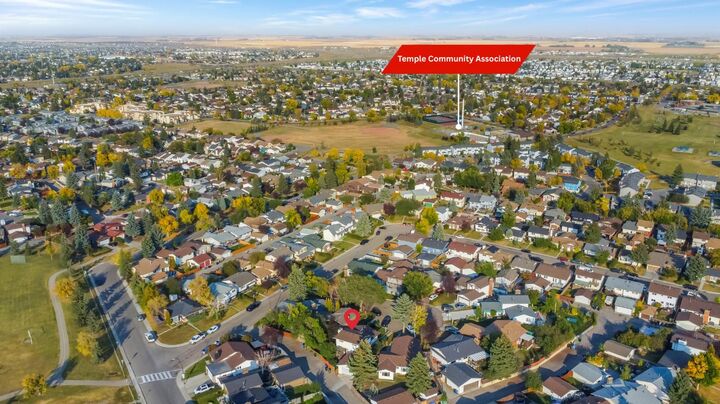 Photo de la propriété:  12 Templehill Bay NE  AB T1Y 4C7 