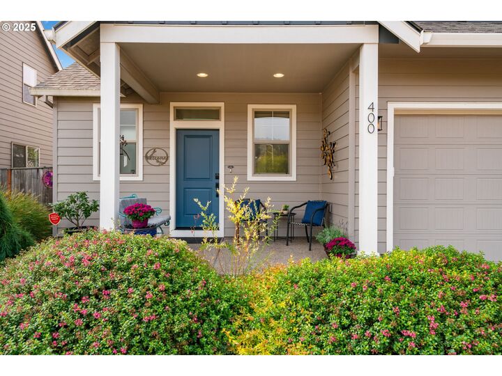 Property Photo:  400 W Dixon Dr  OR 97132 
