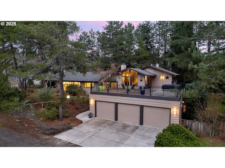 Property Photo:  11200 SW Lynnridge Ave  OR 97225 