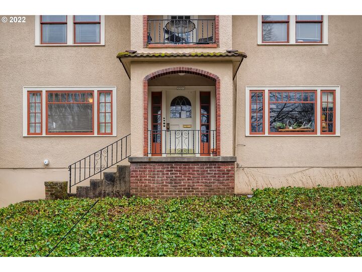 Property Photo:  2223 NE 9th Ave  OR 97212 