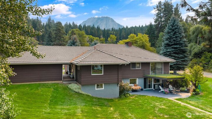 Property Photo:  911  Westside Road  WA 98922 