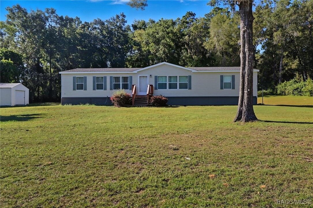 Property Photo: 3972 E Heatherwood Street FL 34452