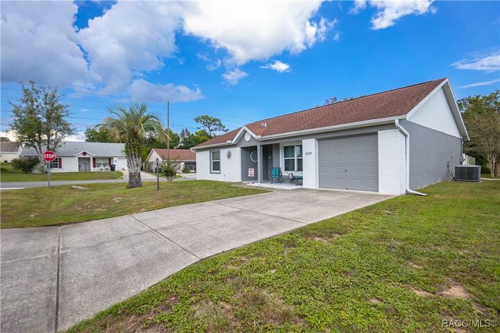 Property Photo: 4155 N Lee Street FL 34465