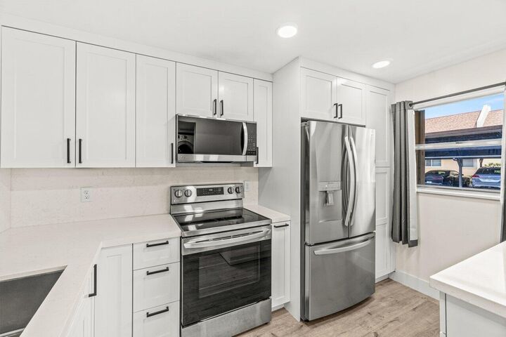 Property Photo:  2935 SW 22nd Avenue 1060  FL 33445 
