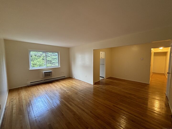 Property Photo:  12 North Taylor Avenue 31  CT 06854 