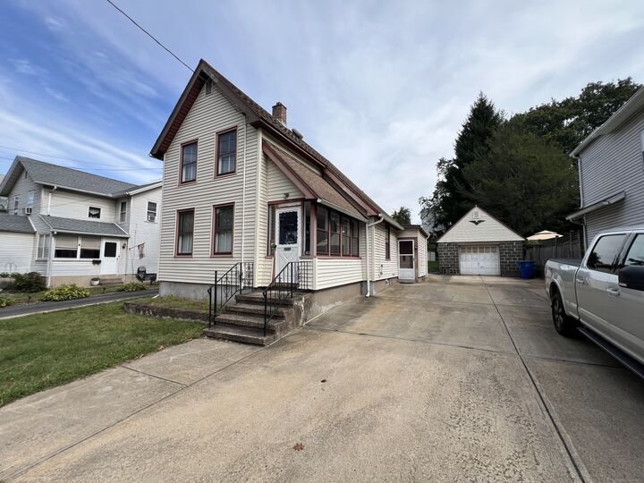 Property Photo:  1117 Townsend Avenue  CT 06512 