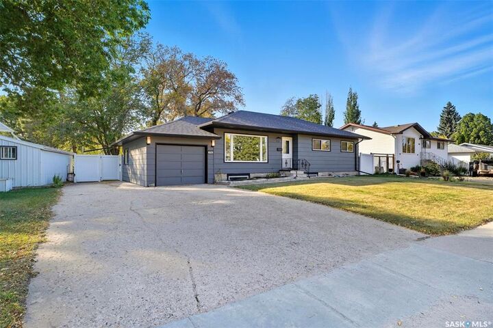 Property Photo:  1710 Preston Avenue S  SK S7H 2V8 