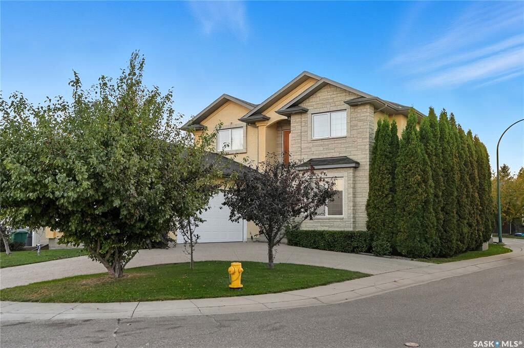 Property Photo: 603 Brookhurst Court SK S7V 1E5