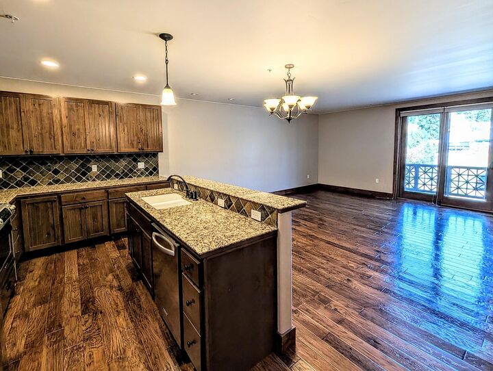 Property Photo:  631 N Washington Unit 403  ID 83340 