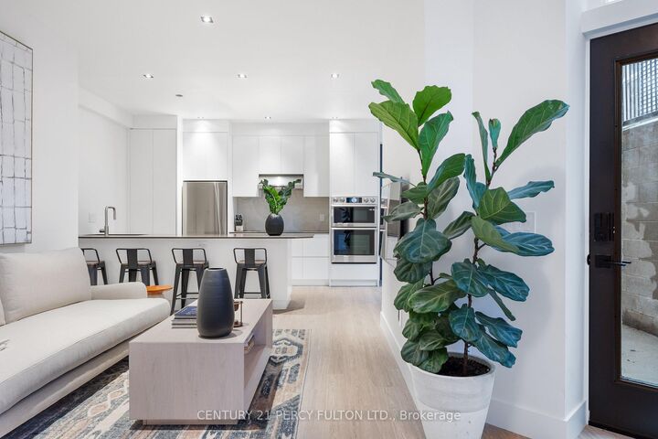 Property Photo:  49 Heath Street W Bsmt  ON M4V 1T2 