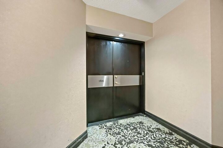 Property Photo: 131 Beecroft Road 1806 ON M2N 6G9