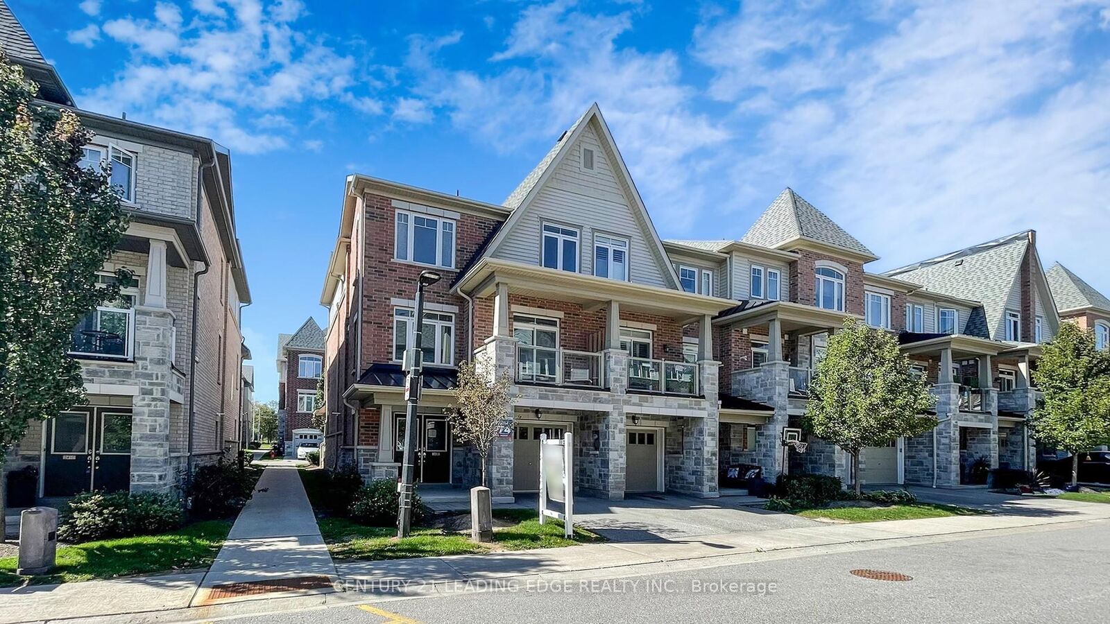 Property Photo:  2420 Nantucket Chase  ON L1X 0E4 