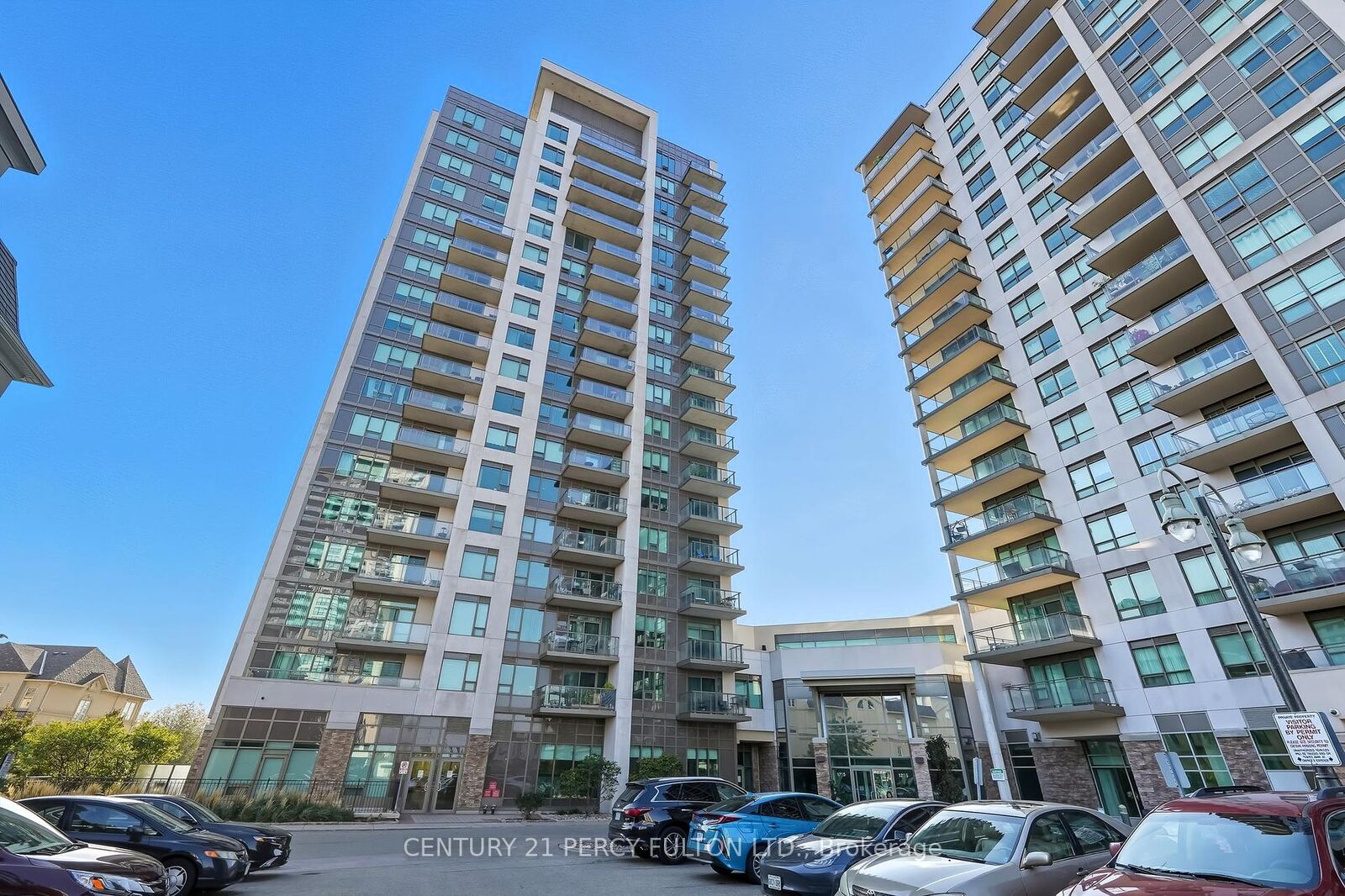 Property Photo:  1215 Bayly Street 1308  ON L1W 0B4 