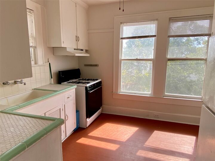 Property Photo:  1513 Enfield Road C  TX 78703 