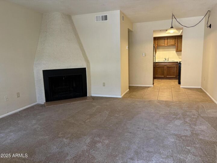 Property Photo: 3002 N 70th Street 122 AZ 85251