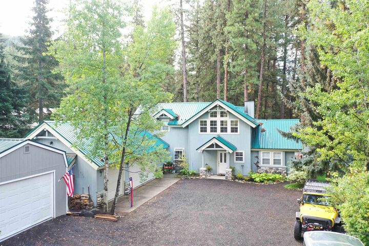 Property Photo:  3353 Woodland Drive  ID 83654 