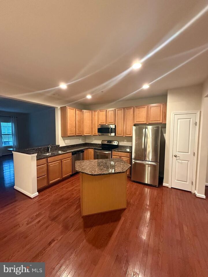Property Photo:  405 Signal Court 33  MD 21014