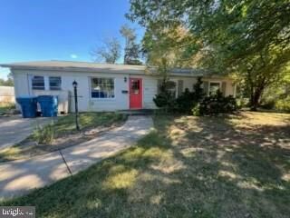 Property Photo:  708 W Jasper Court  VA 20164 