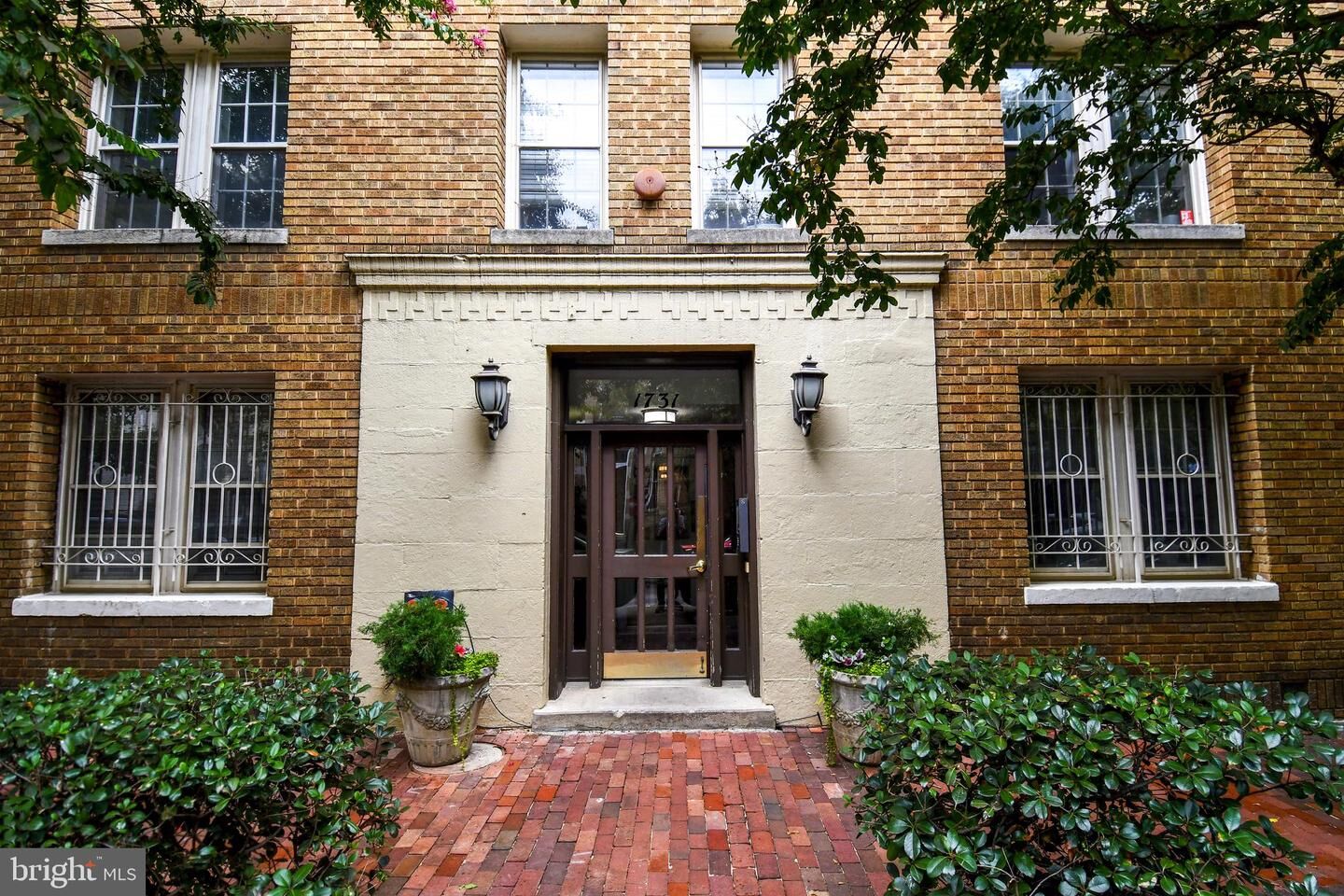Property Photo:  1731 Willard Street NW 105  DC 20009 