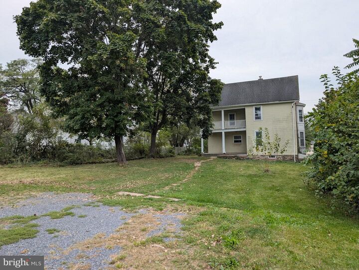 Property Photo:  102 E York Street  PA 17307 