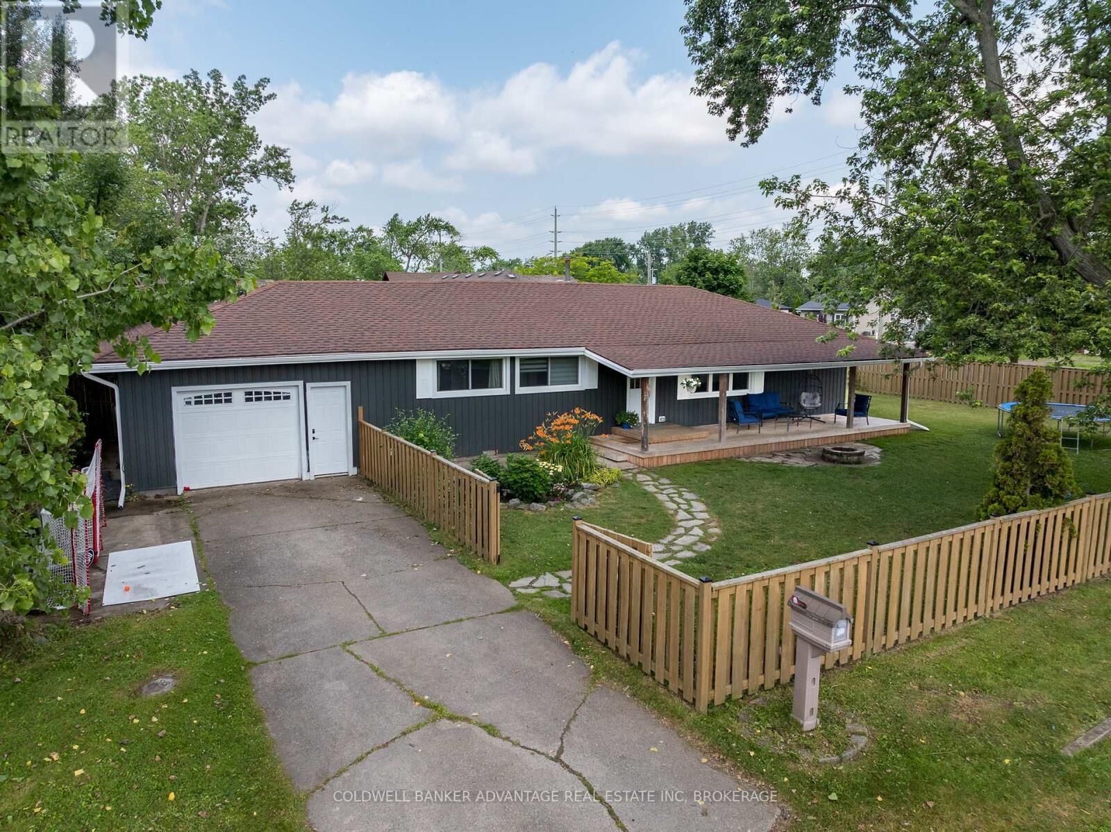 Property Photo: 367 Grandview Road ON L2A 4T3
