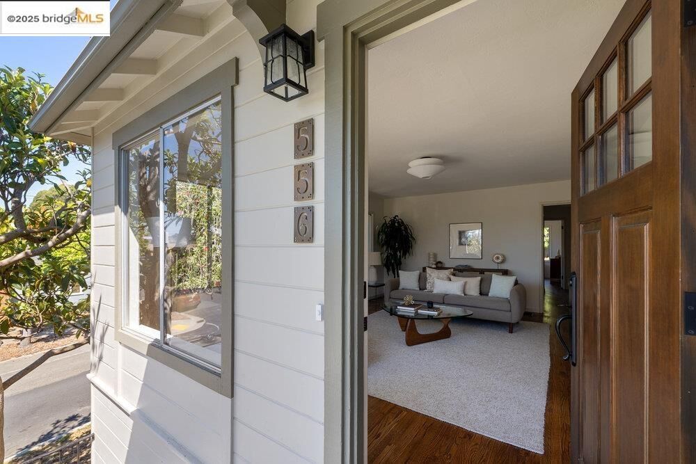Property Photo:  556 Norvell St  CA 94530 