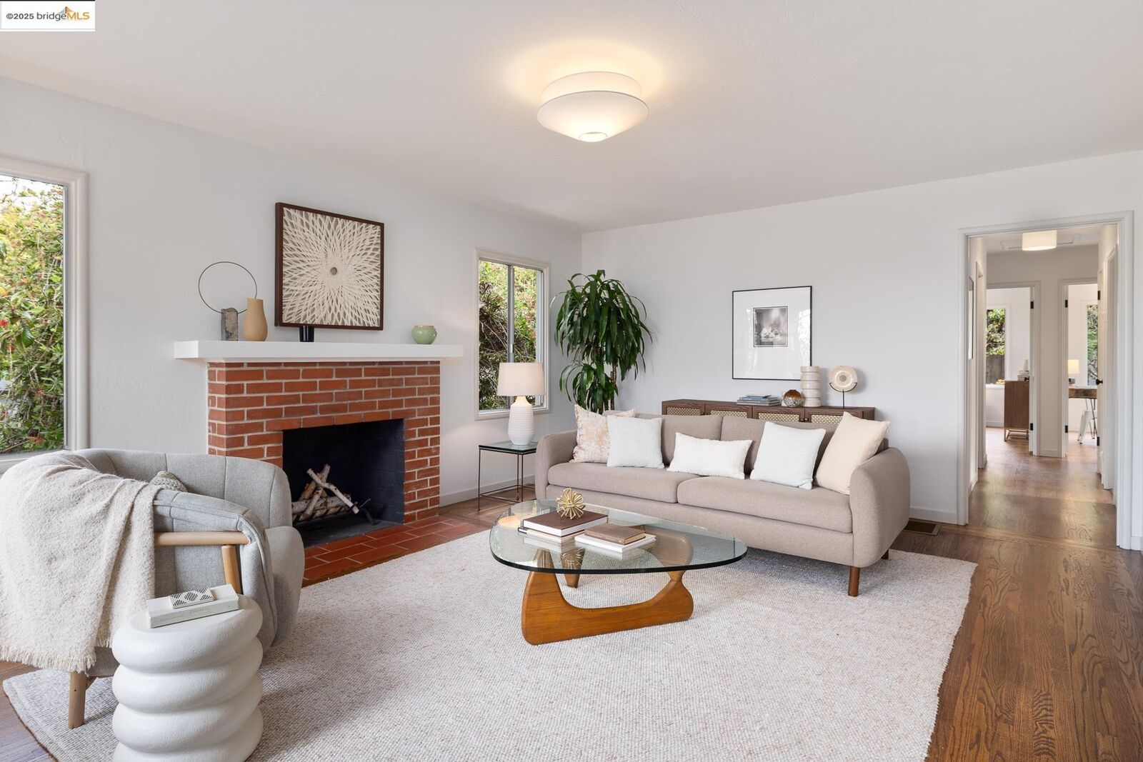 Property Photo: 556 Norvell St CA 94530