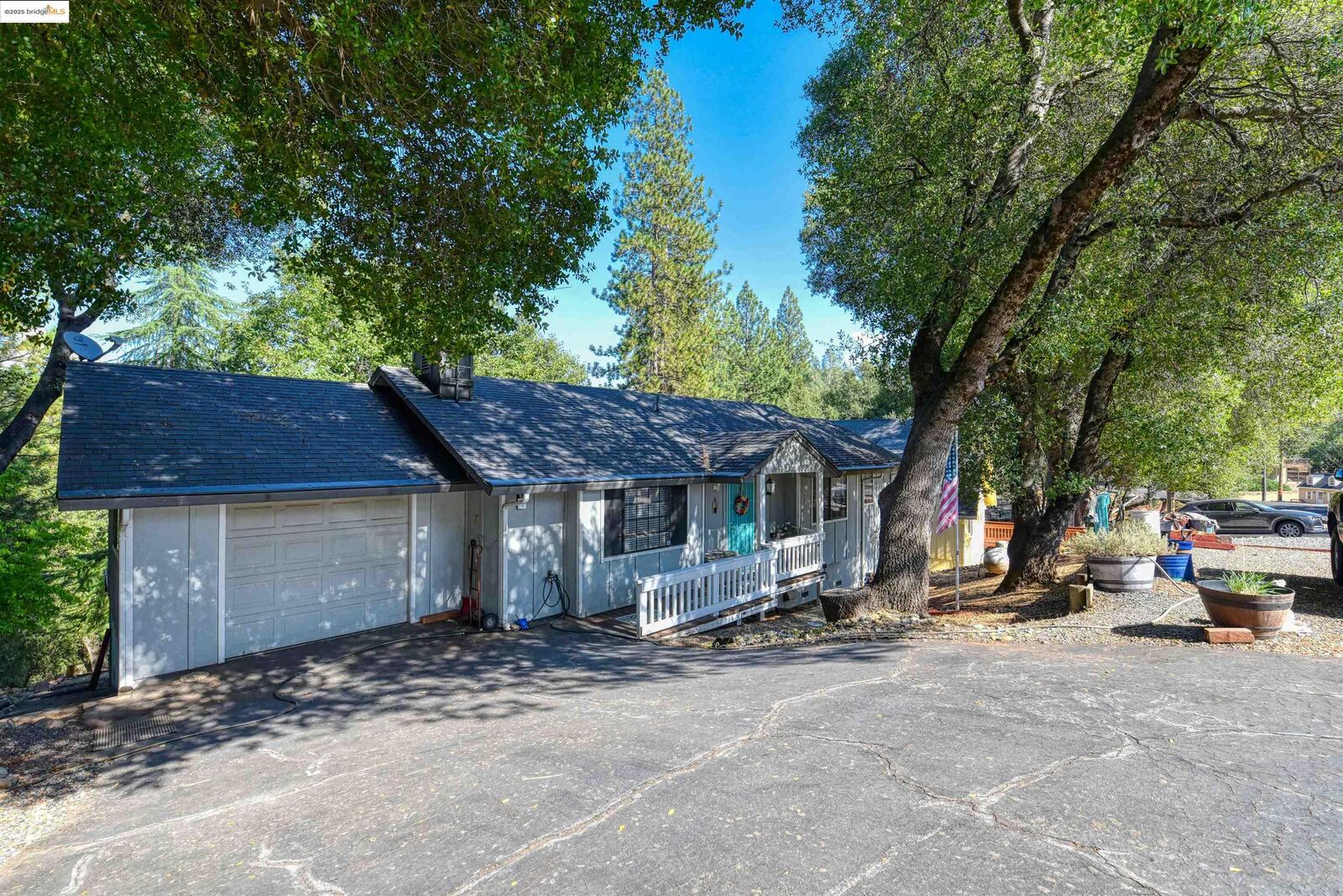 Property Photo:  20538 Nob Hill Cr  CA 95321 