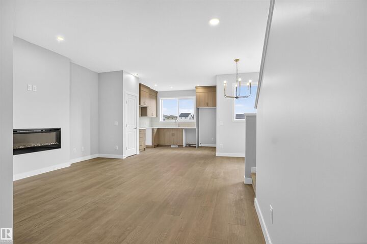 Property Photo:  3727 Erlanger Drive NW  AB T6M 3G6 