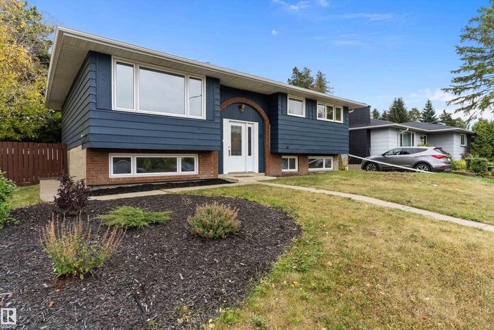 Property Photo:  25 Grant Avenue  AB T8A 3B7 