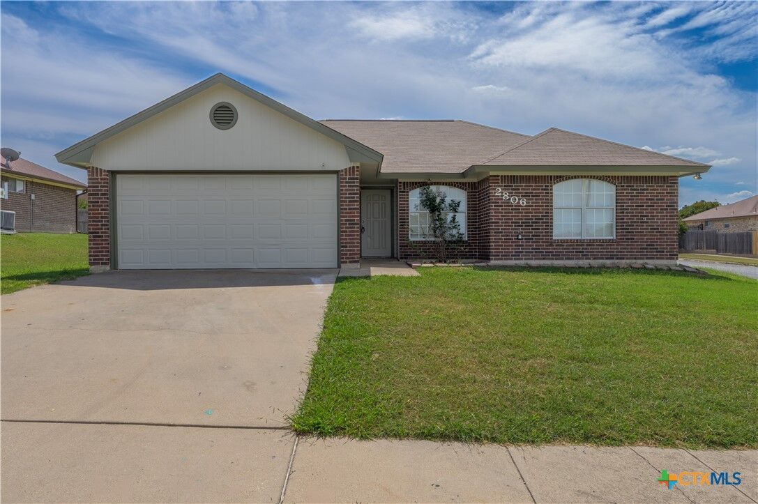 Property Photo:  2806 Woodlands Drive  TX 76549