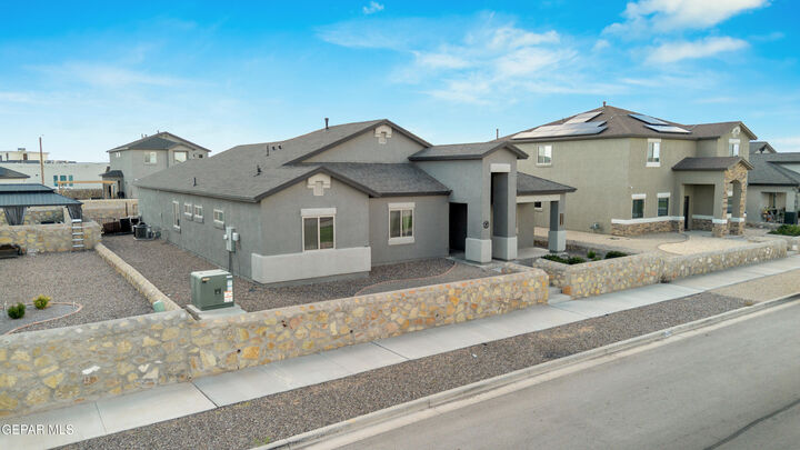 Property Photo:  2425 Mike Price Drive  TX 79938 