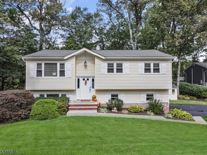 23 Patterson Dr  Jefferson Twp. NJ 07438 photo