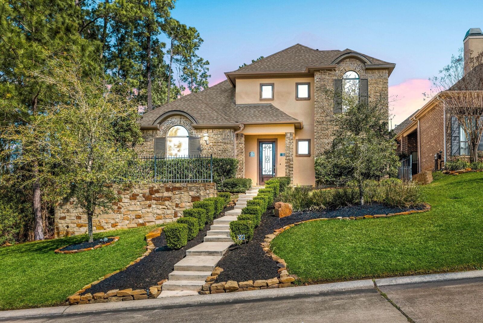 Property Photo:  32 Evangeline Boulevard  TX 77304 