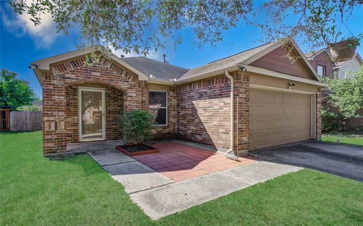 Property Photo:  610 Kiley Drive  TX 77073