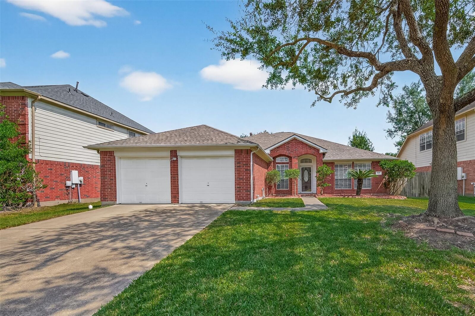 Property Photo:  1927 Blooming Park Lane  TX 77450 