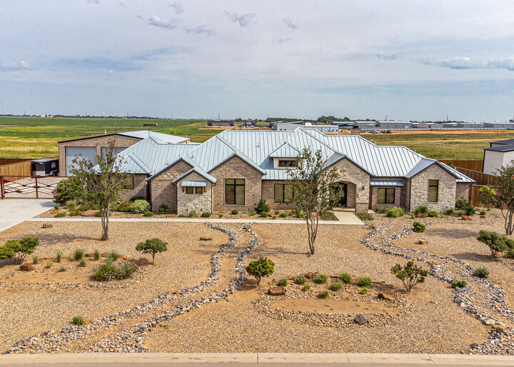 Property Photo:  9018 County Rd 6850  TX 79407 