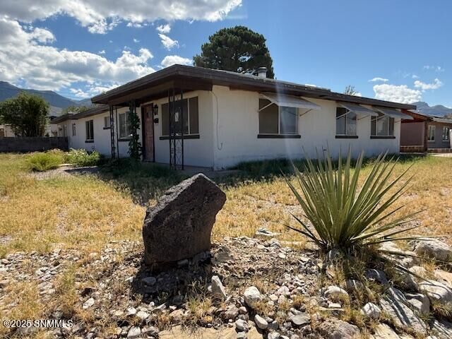 Property Photo:  2100 E 12th Street  NM 88310 