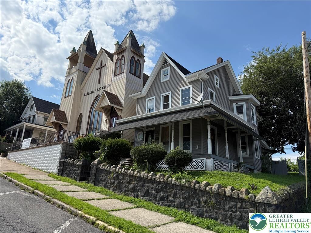 Property Photo:  218 North Street  PA 18235 