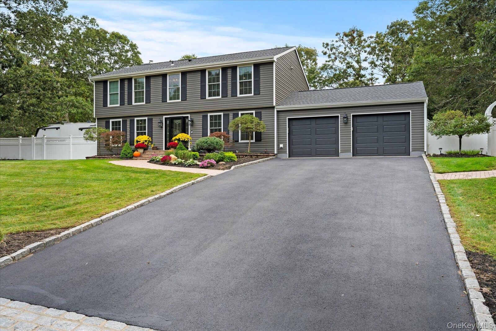Property Photo:  4 Foreston Circle  NY 11949 